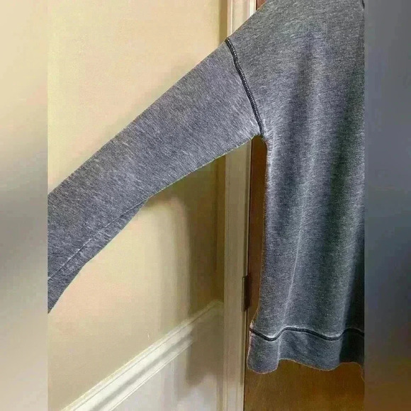 Lucky Brand Floral Embroidered Gray Long Sleeve Distressed Shirt Size Medium - Picture 12 of 14